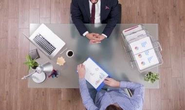 Payroll in Human Resource Management: Roles, Process, Challenges, and Best Practices