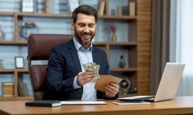 Payroll Manager Salary in 2025: Complete Guide by State, Industry & Experience