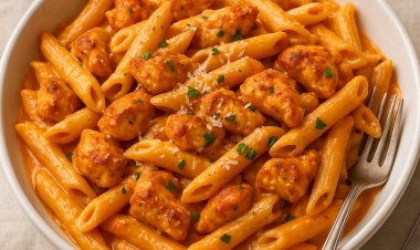 Chicken Penne Vodka Pasta (2025 Recipe): Creamy, Easy & Packed with Flavor