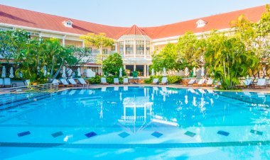 Best Hotel Pools in Nashville 2025 | Rooftops, Day Passes & More