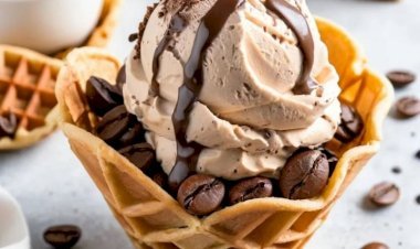 Frozen Dessert Strain Review 2025: Flavor, Effects & Growing Tips