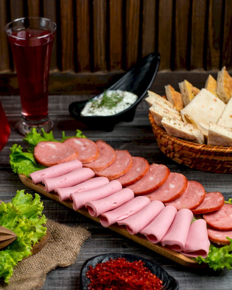 Homemade Canadian Back Bacon Recipe – Cure, Smoke, and Slice Like a Pro