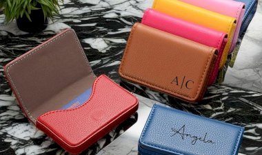 Best Business Card Holders for Women in 2025: Style Meets Professionalism