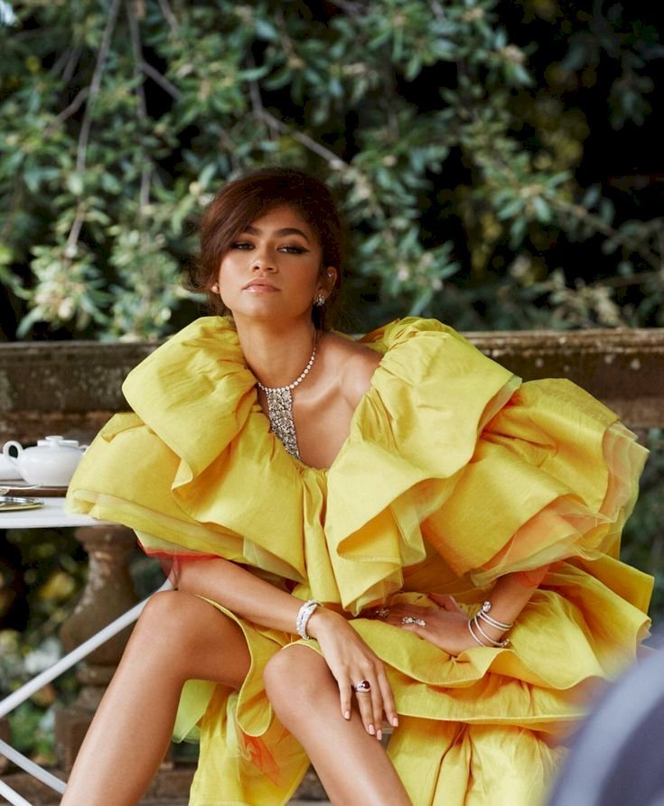 Zendaya Red Carpet Looks: A Complete Style Evolution from Disney to Met Gala Icon